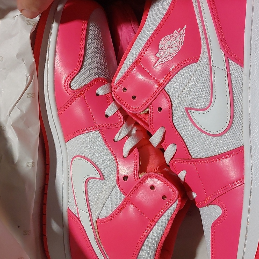 Hyper Pink Youth Jordans, Size 7, Brand New Never Worn